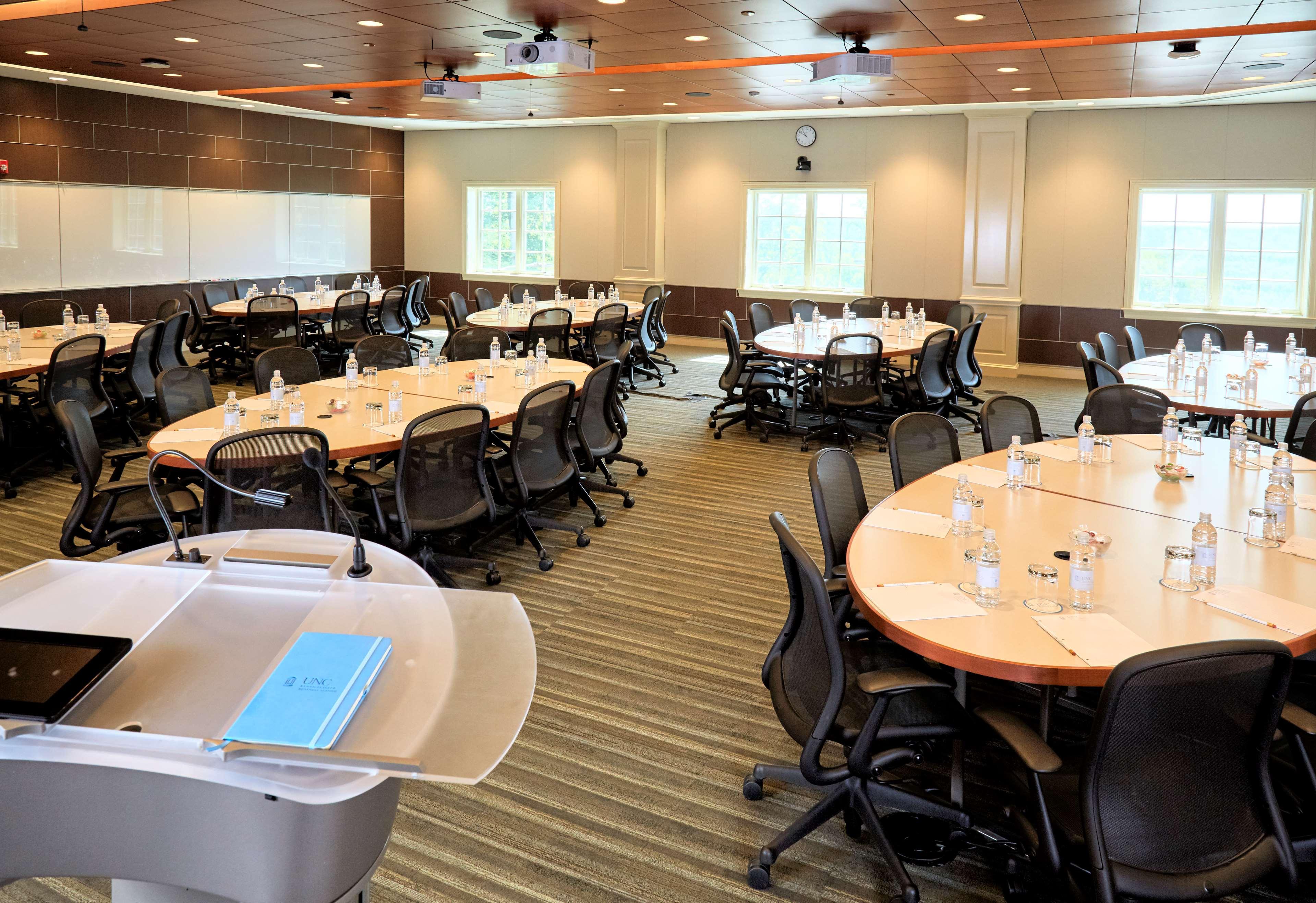 Hilton Near Duke University Hotel 3*