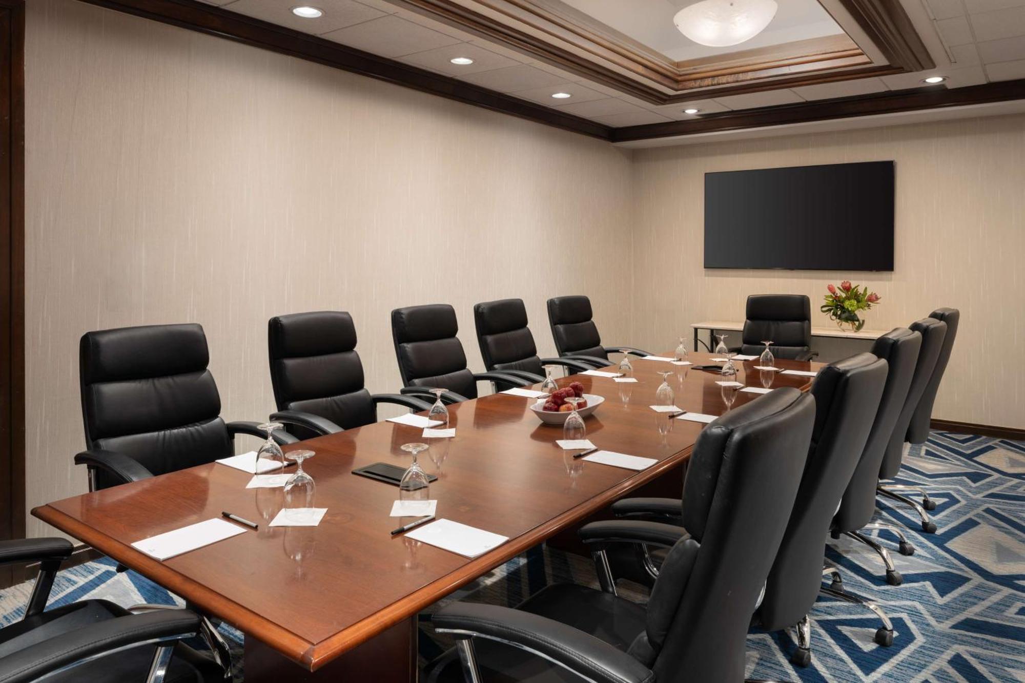 Hotel Hilton Near Duke University 3*